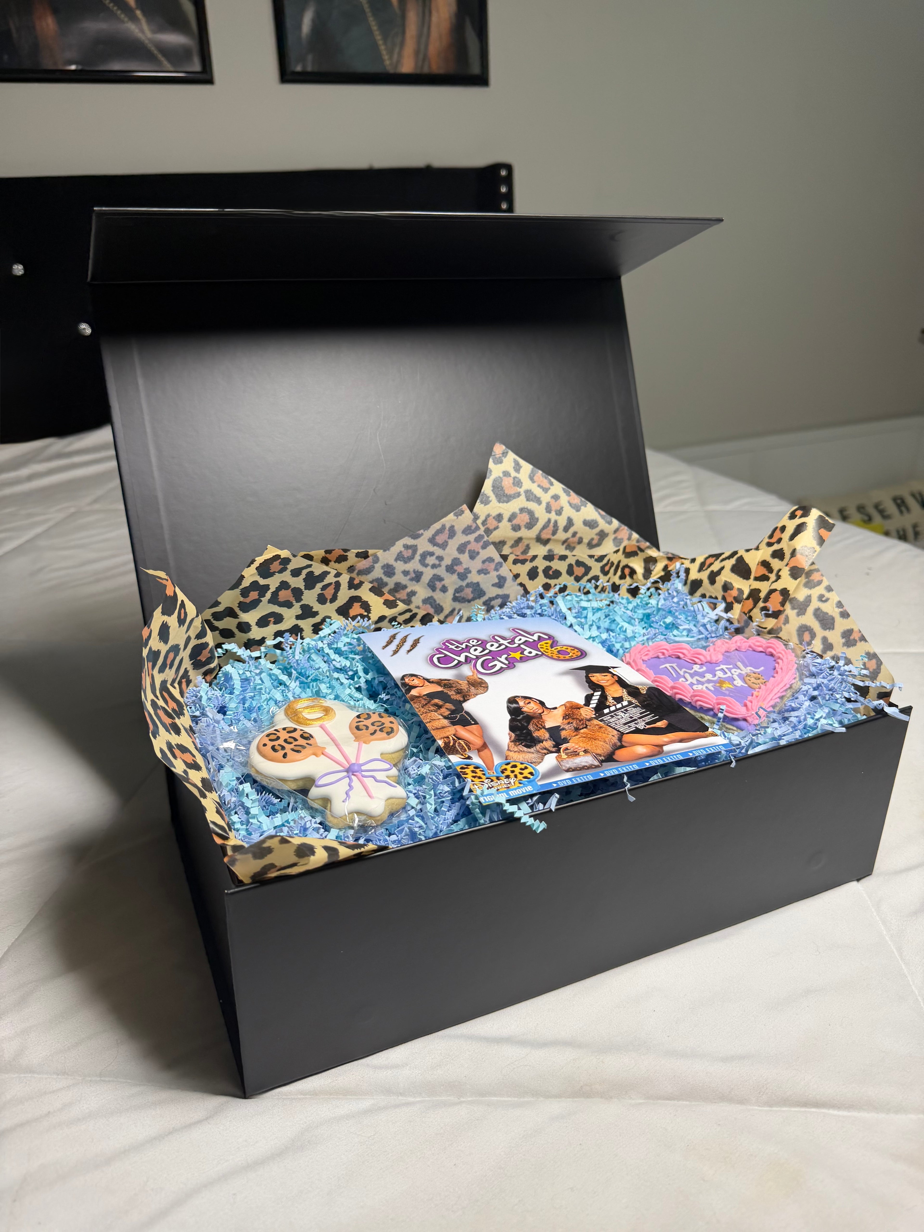 Custom Invite Boxes